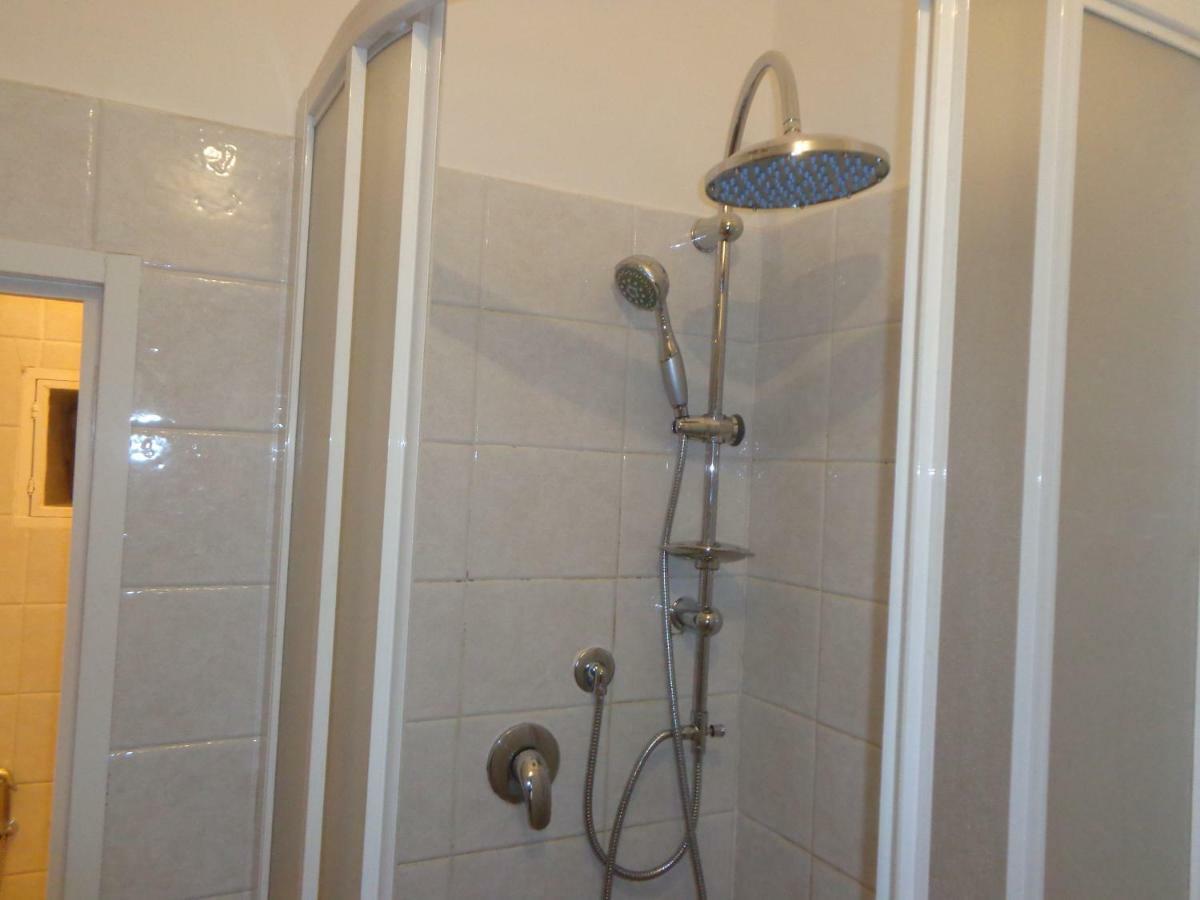 Houseingenoacenter Parking Apartment Bagian luar foto